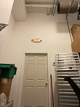 Snapshot of jr91esl chatting on 03/12/25, 05:46 jr91esl online show from 03/12/25, 05:46