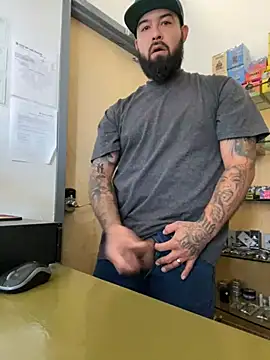 Snapshot of jr91esl chatting on 03/12/25, 03:51 jr91esl online show from 03/12/25, 03:51