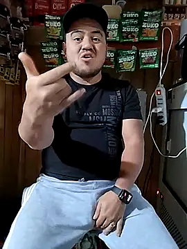 TheBriiaand30 online show from 04/18/26, 07:58