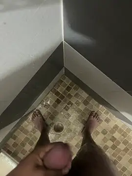 Snapshot of mylovetr1 chatting on 12/10/24, 04:45 mylovetr1 online show from 12/10/24, 04:45