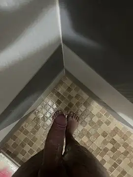 Snapshot of mylovetr1 chatting on 12/18/24, 07:04 mylovetr1 online show from 12/18/24, 07:04