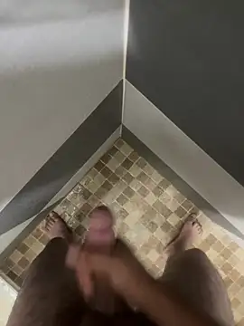 Snapshot of mylovetr1 chatting on 12/22/24, 02:28 mylovetr1 online show from 12/22/24, 02:28