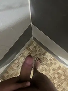 Snapshot of mylovetr1 chatting on 01/07/25, 05:12 mylovetr1 online show from 01/07/25, 05:12