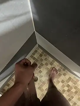 Snapshot of mylovetr1 chatting on 03/19/25, 04:47 mylovetr1 online show from 03/19/25, 04:47