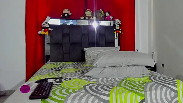 chloe vasquez710 online show from 01/14/25, 09:41