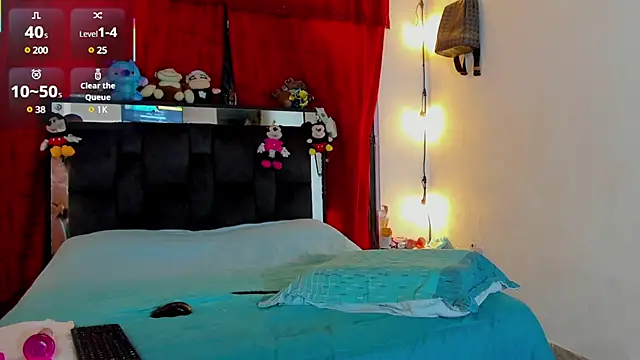 chloe vasquez710 online show from 02/12/25, 07:24