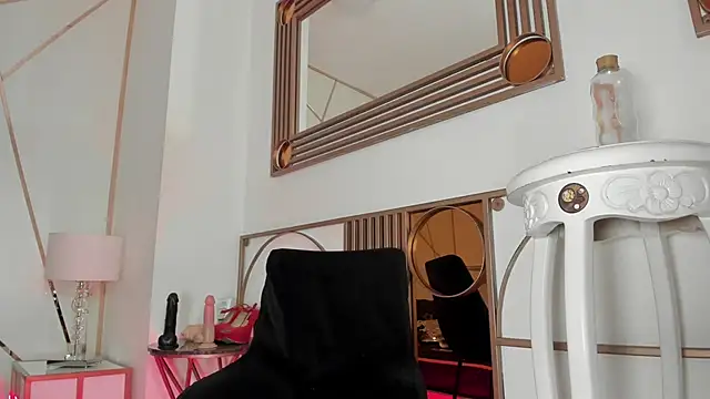 Snapshot of Charlie_Doll chatting on 03/06/25, 08:52 Charlie Doll online show from 03/06/25, 08:52