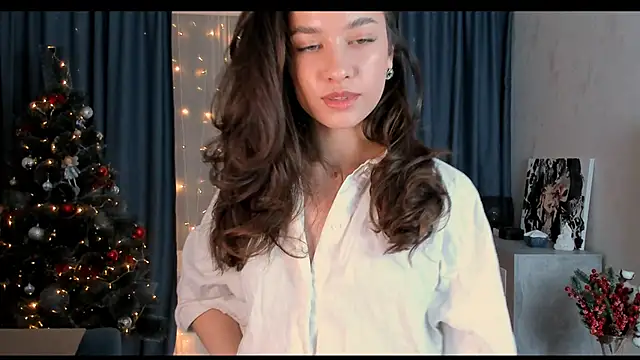 Snapshot of EmeliaReaper chatting on 02/19/25, 02:44 EmeliaReaper online show from 02/19/25, 02:44