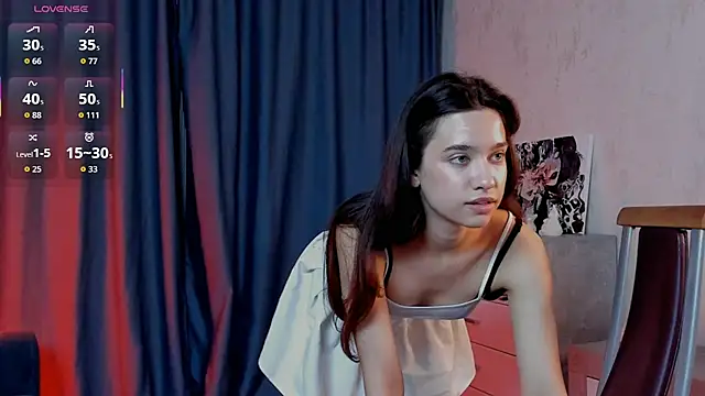 Snapshot of EmeliaReaper chatting on 09/13/25, 08:19 EmeliaReaper online show from 09/13/25, 08:19