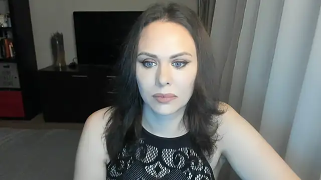 MollyCheiz online show from 11/30/25, 02:43