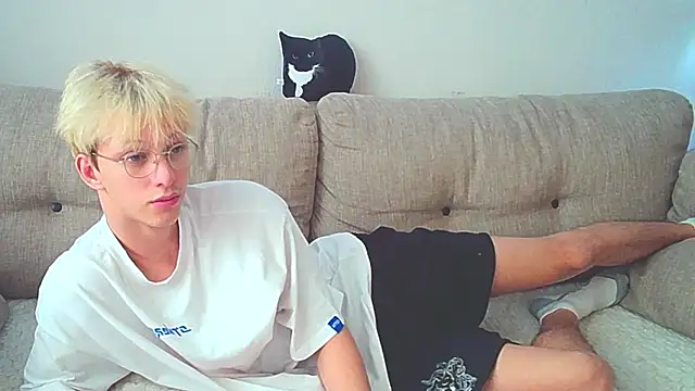 Ostin meow online show from 12/08/24, 08:20