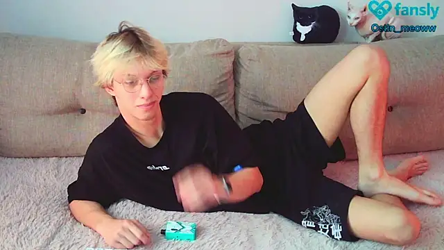 Ostin meow online show from 02/12/25, 08:27