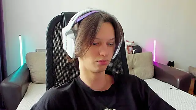 Ostin meow online show from 02/12/26, 04:29