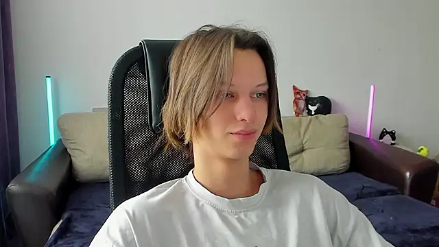 Ostin meow online show from 03/14/26, 06:19