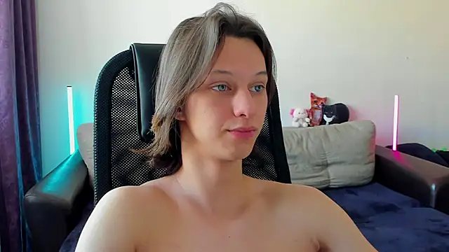 Snapshot of Ostin_meow chatting on 04/30/26, 02:51 Ostin meow online show from 04/30/26, 02:51