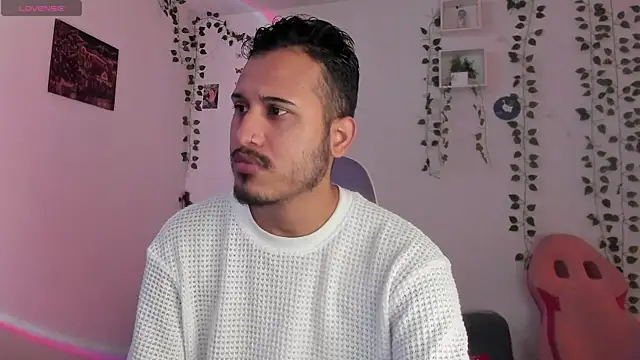 Raf brunette online show from 12/08/24, 01:58