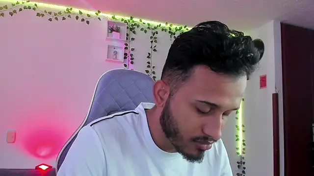 Raf brunette online show from 12/27/24, 02:43