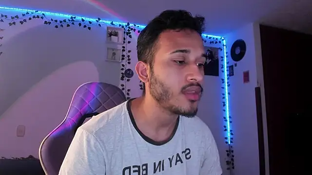 Raf brunette online show from 02/04/25, 10:21