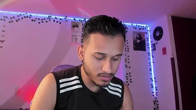 Raf brunette online show from 02/17/25, 11:34