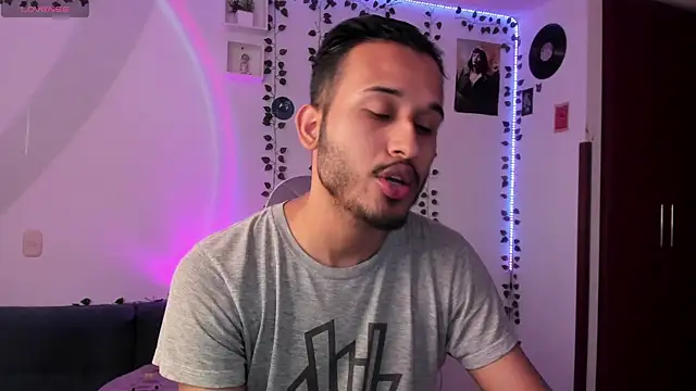 Raf brunette online show from 03/09/25, 12:20