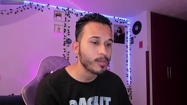 Raf brunette online show from 03/10/25, 11:42