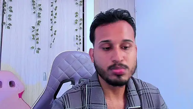 Raf brunette online show from 04/10/26, 12:54