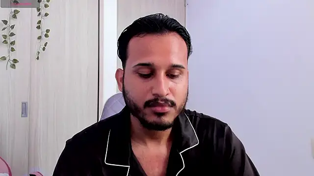 Raf brunette online show from 04/24/26, 01:02