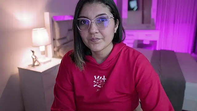 Camilaa bueno online show from 12/12/24, 02:48