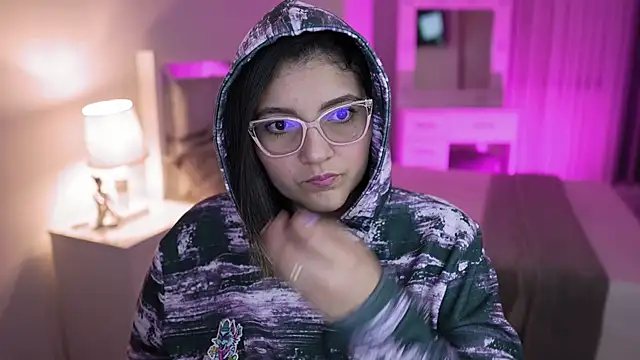 Camilaa bueno online show from 12/12/24, 11:25