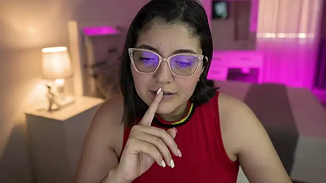 Camilaa bueno online show from 12/15/24, 08:58