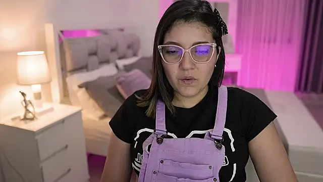 Camilaa bueno online show from 01/19/25, 12:06