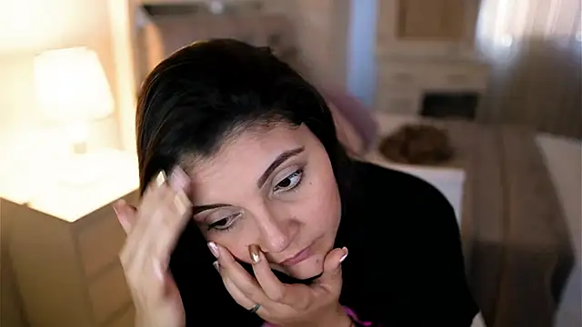 Camilaa bueno online show from 10/08/25, 08:28