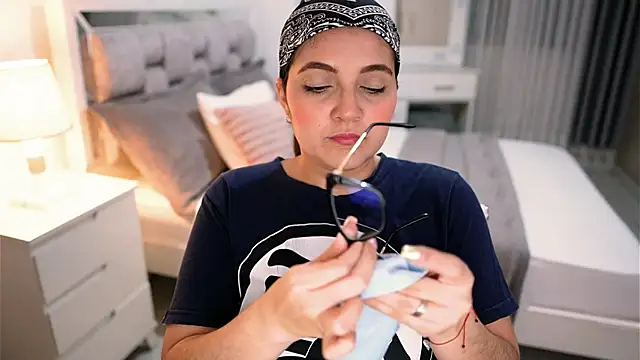 Camilaa bueno online show from 10/12/25, 03:27