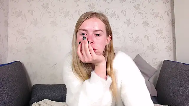 sofiaa here online show from 05/17/26, 11:56