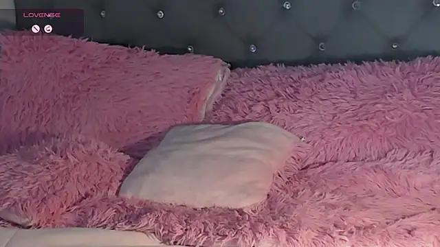 Snapshot of Miah_hilton2 chatting on 02/04/25, 12:29 Miah hilton2 online show from 02/04/25, 12:29