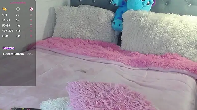 Snapshot of Miah_hilton2 chatting on 10/20/25, 09:04 Miah hilton2 online show from 10/20/25, 09:04