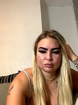 Snapshot of UKJuicyPrincess chatting on 12/03/24, 12:24 UKJuicyPrincess online show from 12/03/24, 12:24