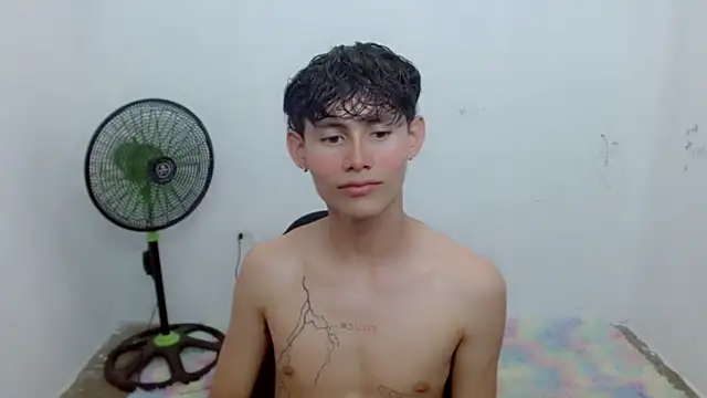 tanjiro cute online show from 03/21/25, 12:51