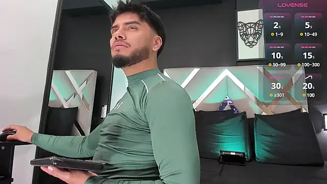 Tommidubois online show from 01/09/25, 06:06