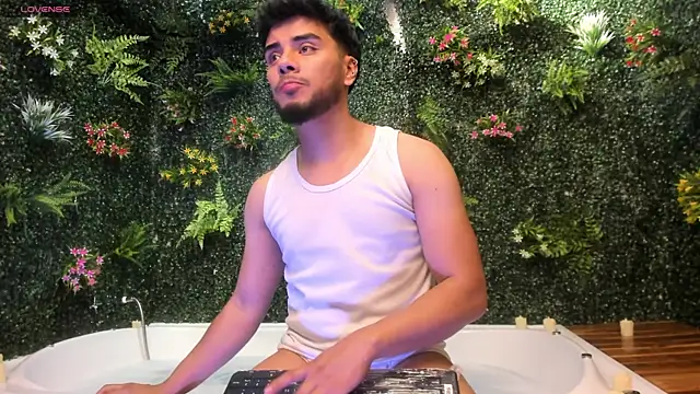 Tommidubois online show from 01/12/25, 03:07