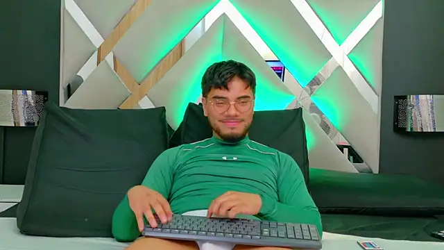 Tommidubois online show from 02/18/25, 03:10