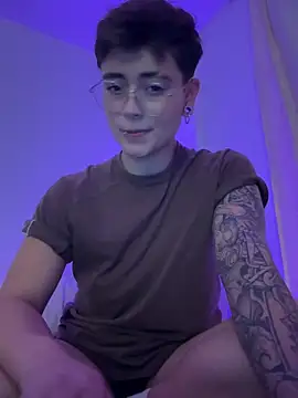 Chriss gomez2 online show from 11/17/25, 09:04