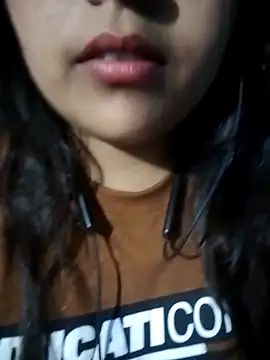 Love-Veronica online show from 03/16/26, 05:50