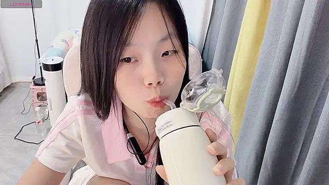 Lena-yyds online show from 01/07/26, 01:57