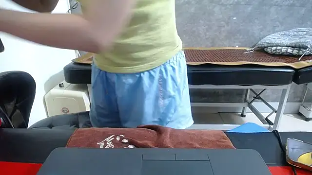 HotQueen online show from 10/06/25, 04:04