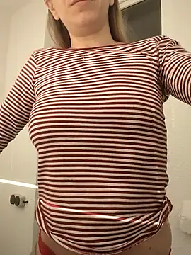 Snapshot of TerrasWildlife chatting on 03/05/25, 03:29 TerrasWildlife online show from 03/05/25, 03:29