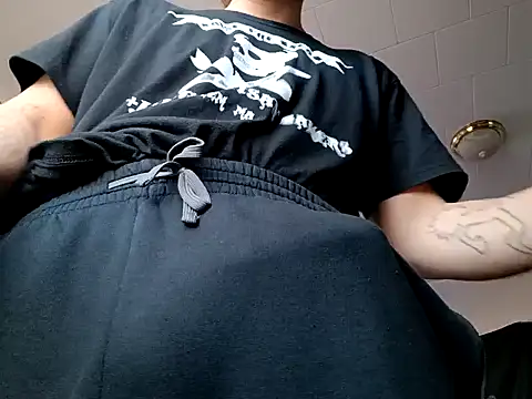 ChuckyyDee online show from 12/25/24, 10:39