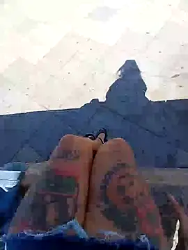 Snapshot of juli_morbos chatting on 01/22/25, 12:49 juli morbos online show from 01/22/25, 12:49