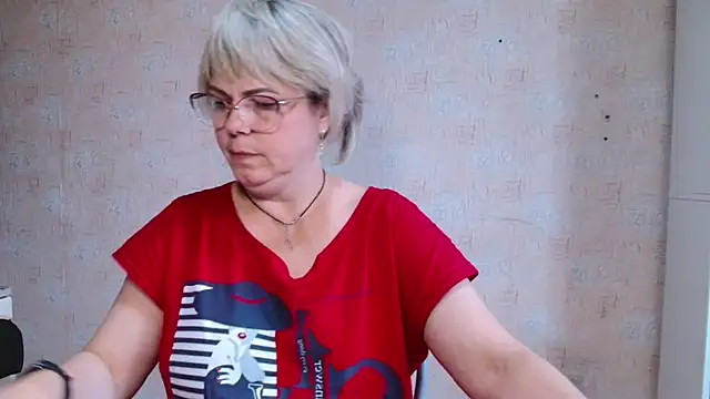 sweetsunset11 online show from 10/18/25, 08:04