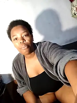 curvyloneah75 online show from 02/18/25, 06:48